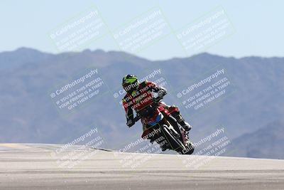 media/Oct-13-2025-Moto Forza (Mon) [[a66d839500]]/3-B Group/Session 4 (Turn 9)/